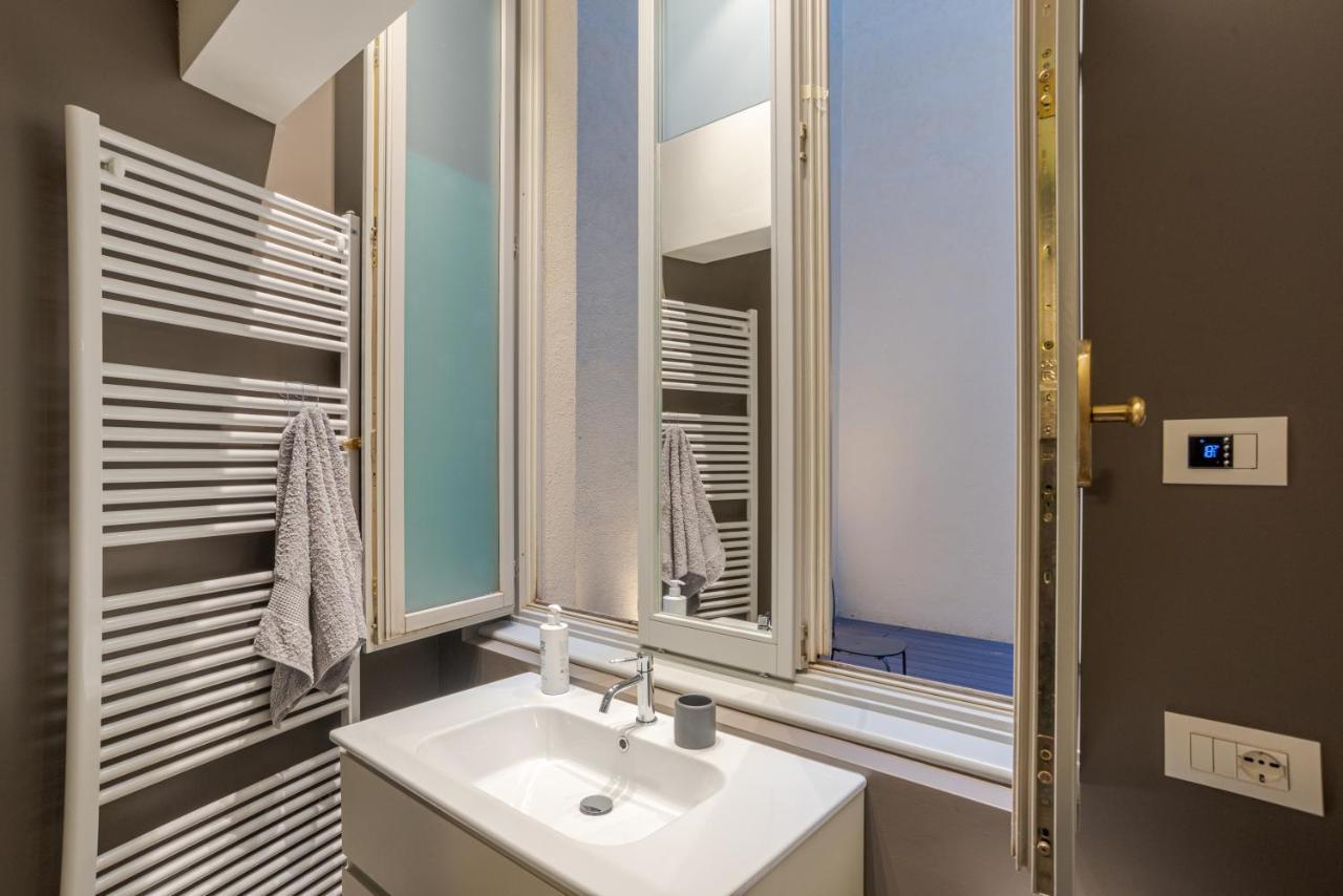 Suite Broletto - By MyhomeinКомо Экстерьер фото