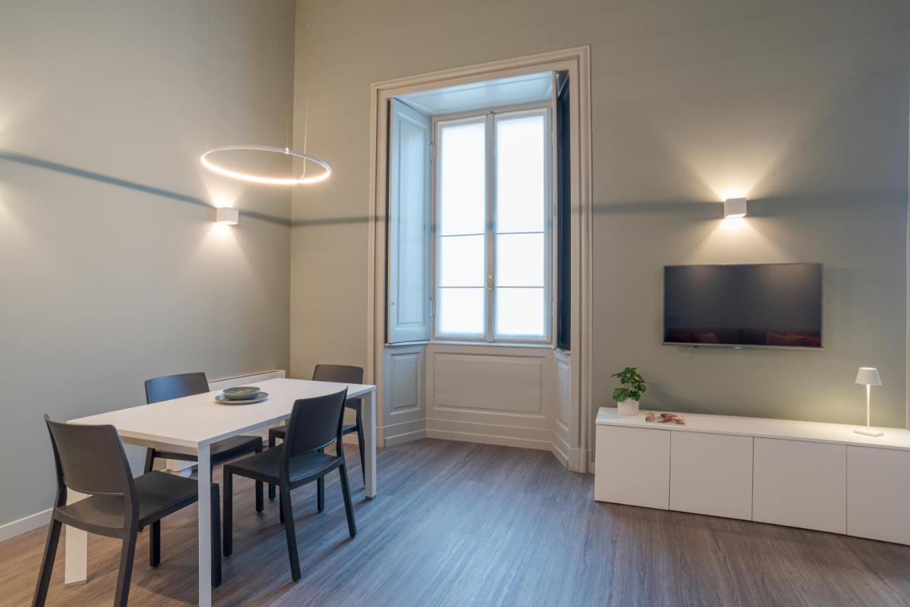 Suite Broletto - By MyhomeinКомо Экстерьер фото
